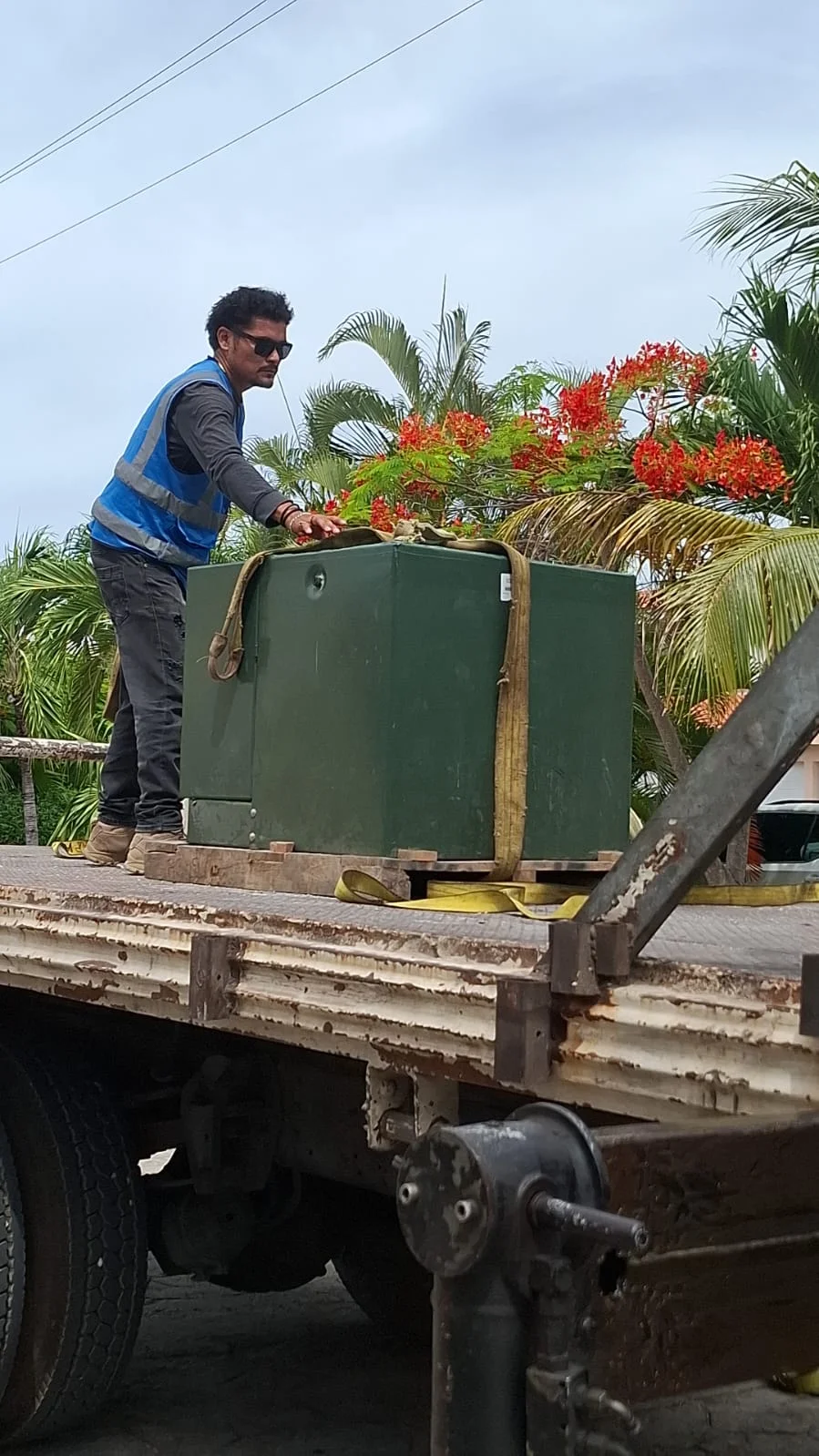 transformadores-de-pedestal-preparando-bajada